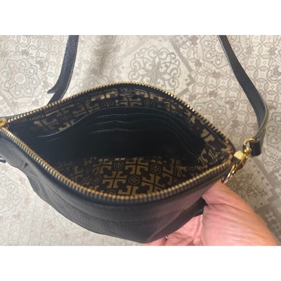 Tory Burch Shoulder Bag Clutch Black Leather EUC Crossbody Interior Wallet - Picture 2 of 5